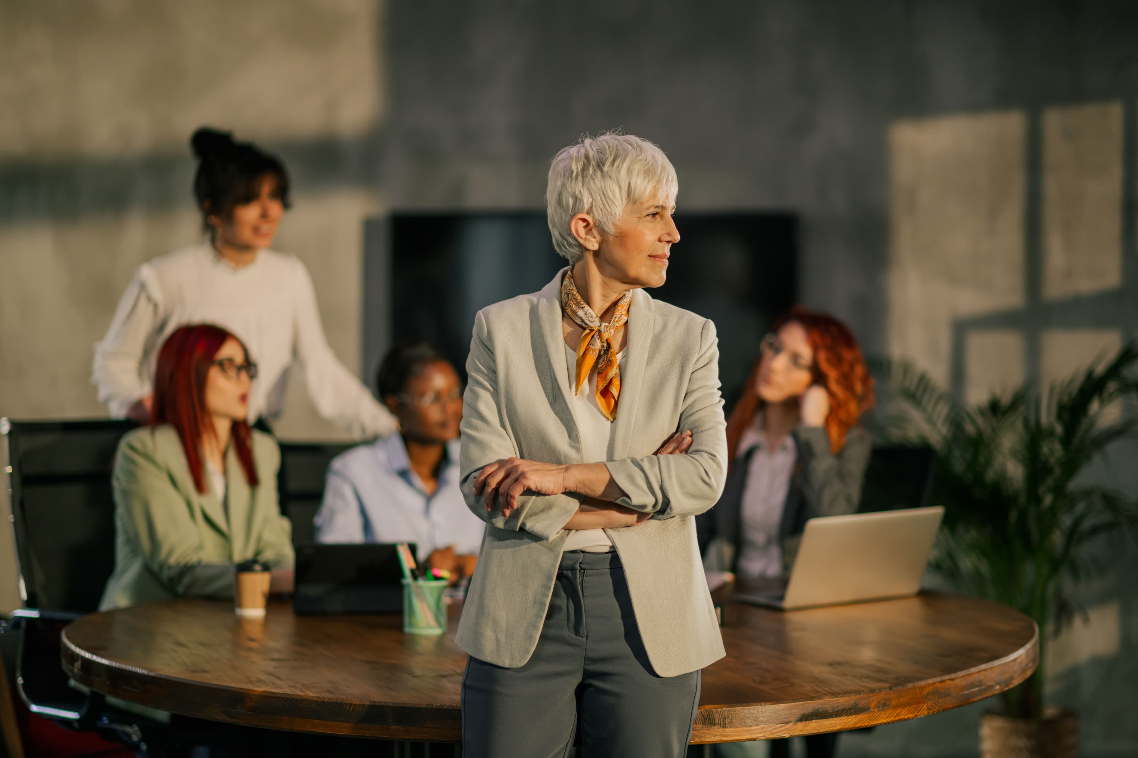 Imagem do artigo: Felicidade no trabalho é a nova moeda das empresas. E quando você é a dona da empresa, como lidera esse desafio?